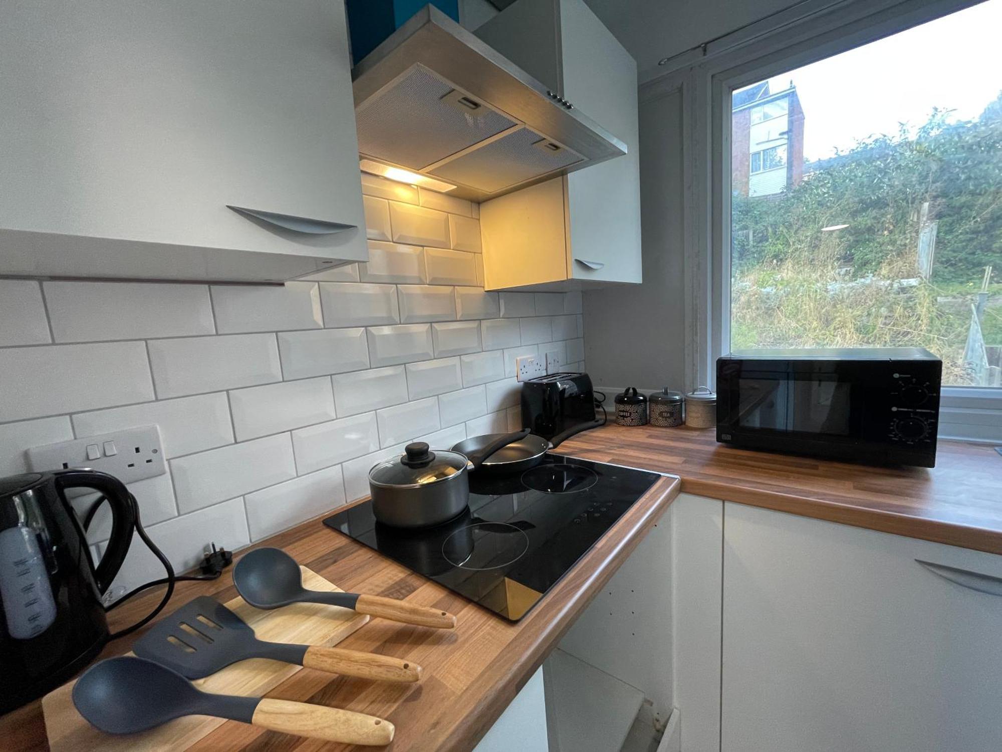 Bed & Breakfast Luton Airport House, Opposite Airport Staff Parking Luton (Bedfordshire)